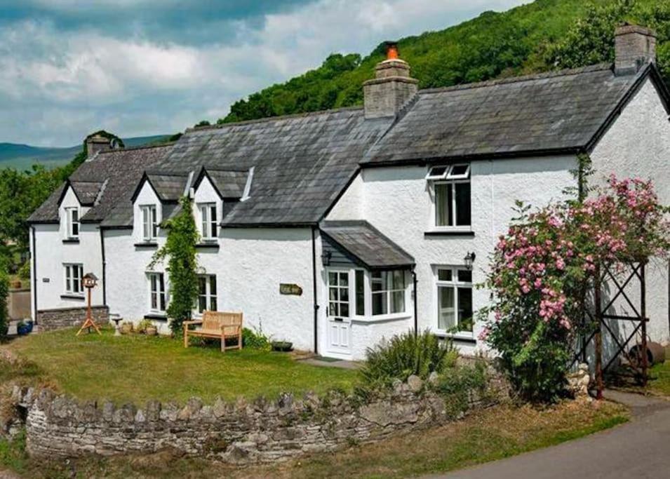 Scenic Welsh Cottage In The Brecon Beacons Crickhowell Luaran gambar