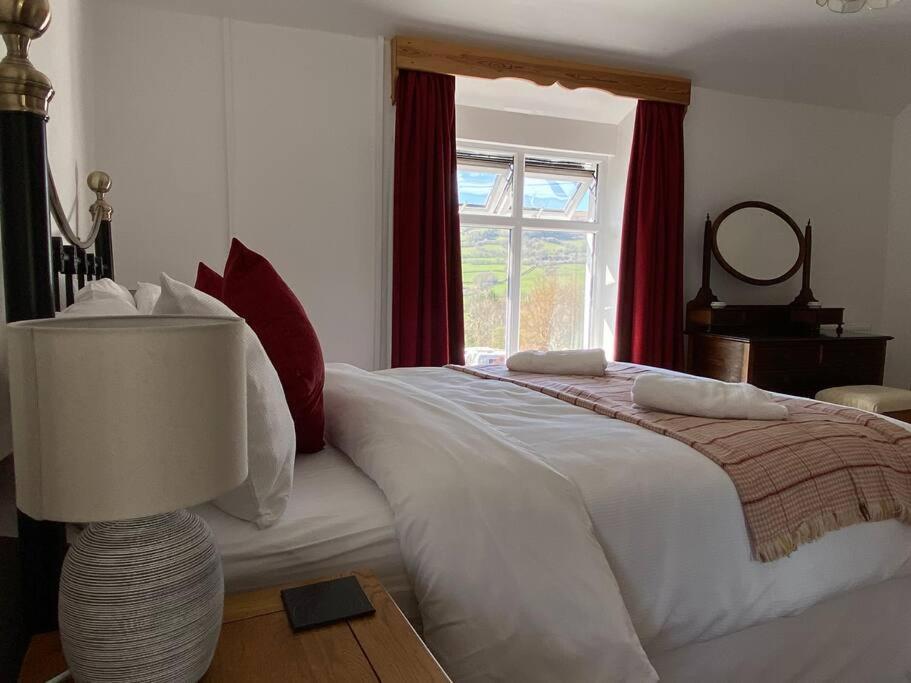 Scenic Welsh Cottage In The Brecon Beacons Crickhowell Luaran gambar