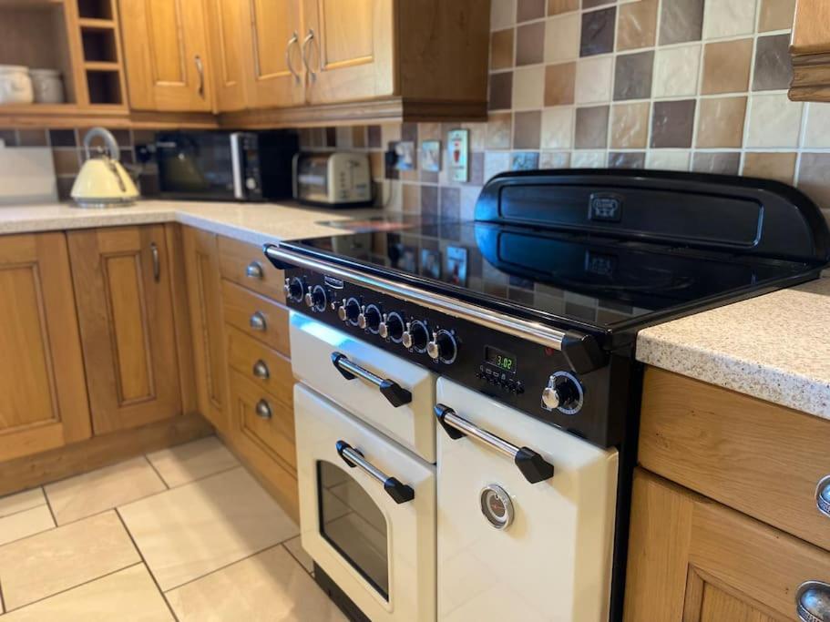 Scenic Welsh Cottage In The Brecon Beacons Crickhowell Luaran gambar